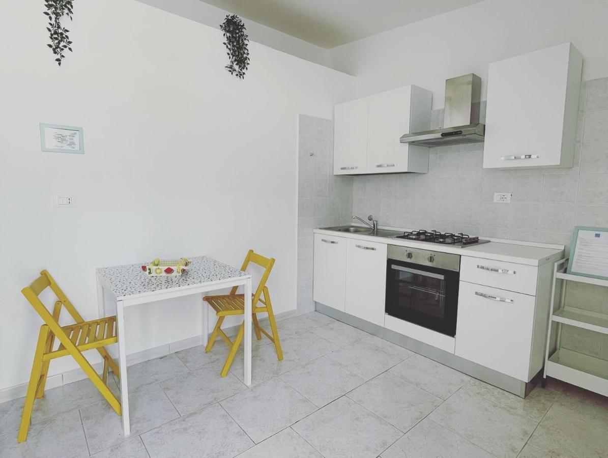Al Meriggio Apartments Brucoli Eksteriør billede